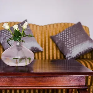 Halby Luxury Chmielna 73b , Varsovie Pologne